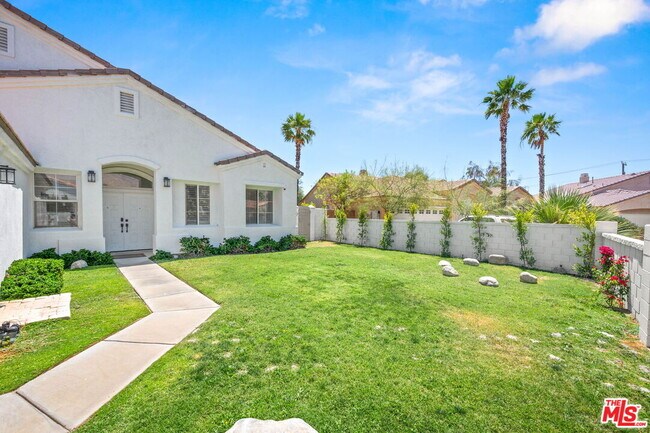 Building Photo - 3260 N Avenida San Gabriel Rd