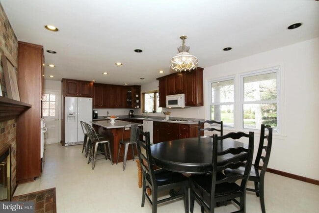 Building Photo - 8947 Colesbury Pl