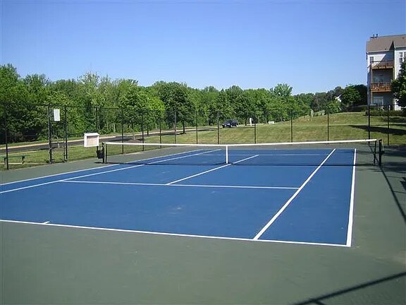 Community Tennis Court - 6215 Split Creek Ln