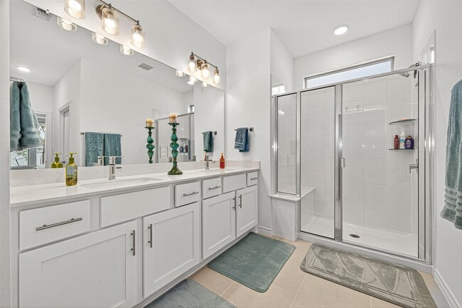 Building Photo - 8047 Prospect Dr