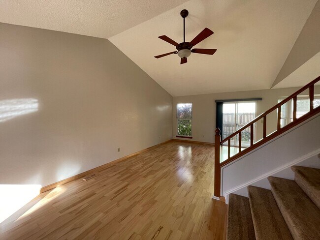 Building Photo - 1031 Mercury Dr