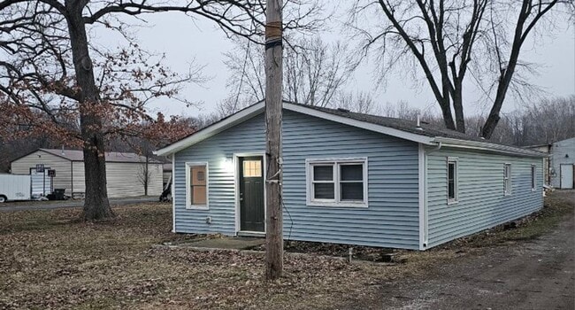 Building Photo - 5005 Chase St
