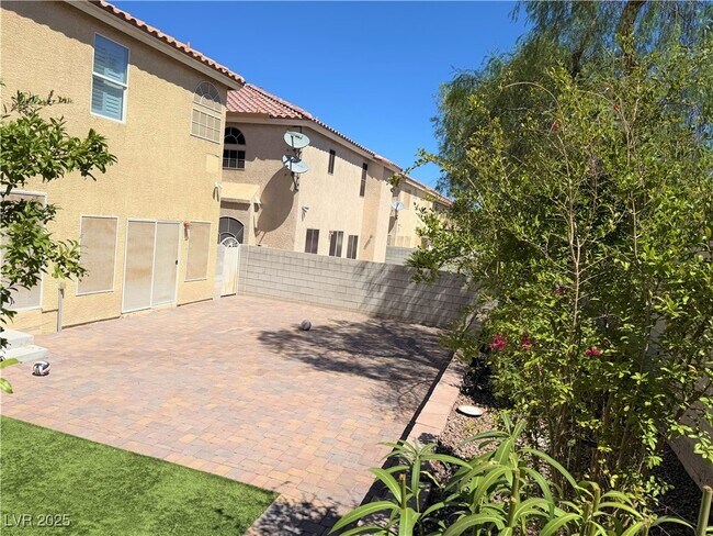 Building Photo - 10780 Glacier Rapids Ct