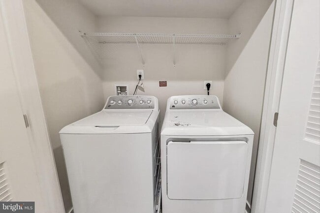 Building Photo - 10020 Ruffian Wy