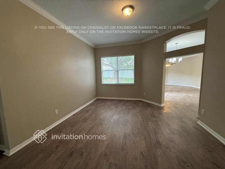 Building Photo - 136 Lombard Cir