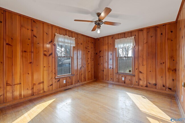 Building Photo - 2909 6th Ave SW