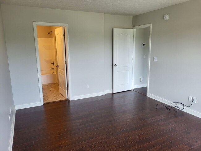 Building Photo - 3318 Lenehan Ln