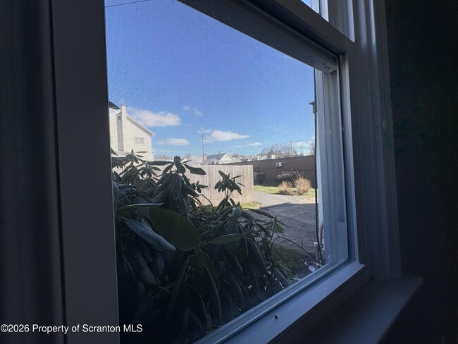 Building Photo - 107 Homestead St