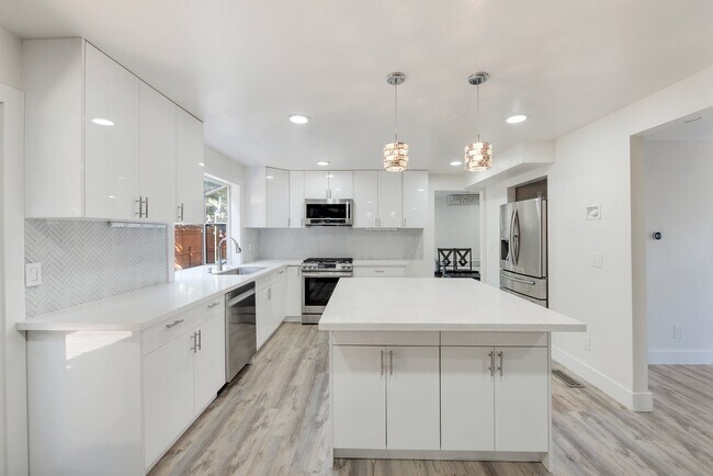 Building Photo - 21439 129th Pl SE