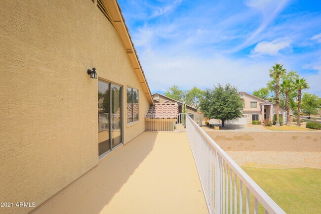 Building Photo - 7456 W Aurora Dr
