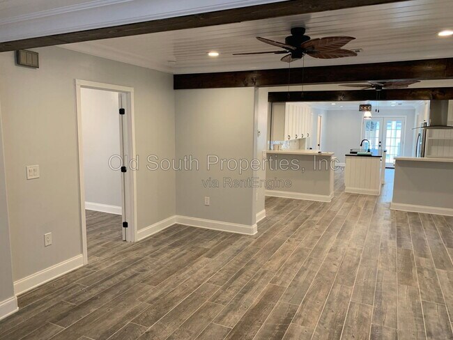 Building Photo - 117 Bayliss Ct