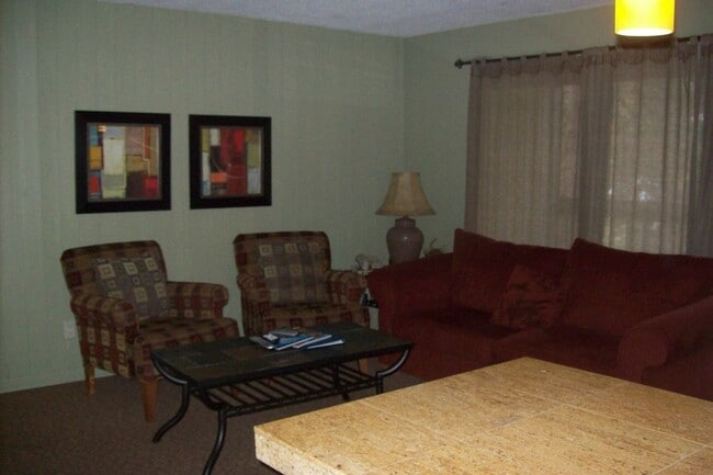 Building Photo - Fully Furnished Condo