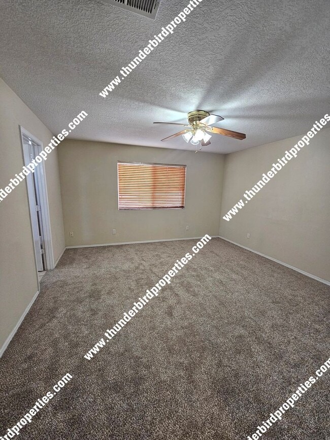 Building Photo - Lovely 3 Bedroom, 2 Bathroom, 2 Car Garage and 1,552 Sq. Ft. Home in Albuquerque.