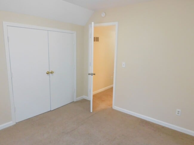 Building Photo - 1723 Hannaford Rd