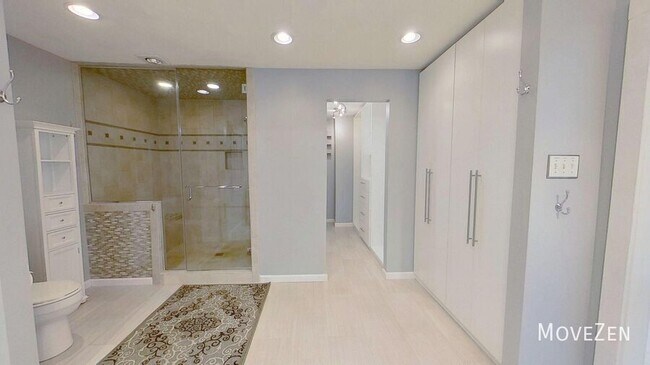 Building Photo - 6829 Greystone Dr