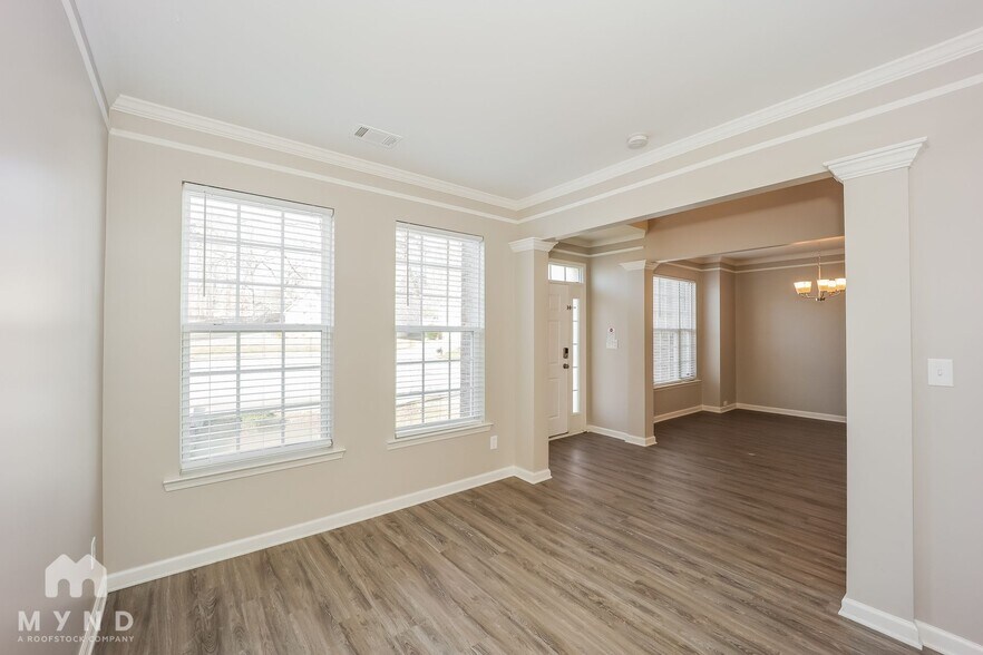 Building Photo - 545 Bigelow Ct