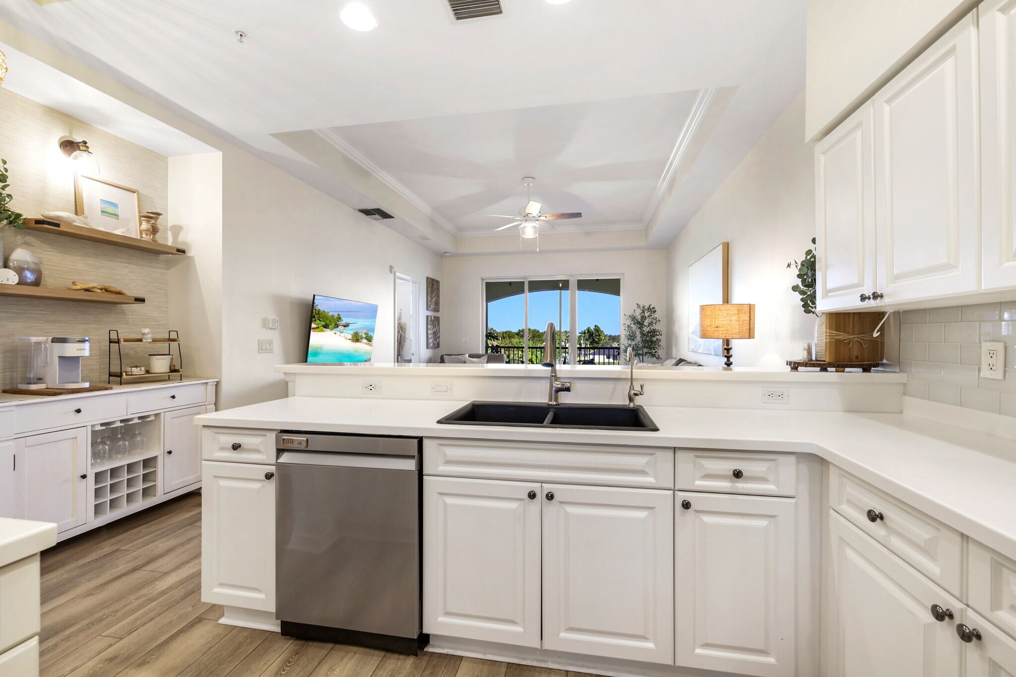 Building Photo - 1781 Four Mile Cove Pky