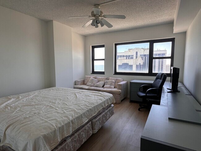 Building Photo - 3101 Boardwalk