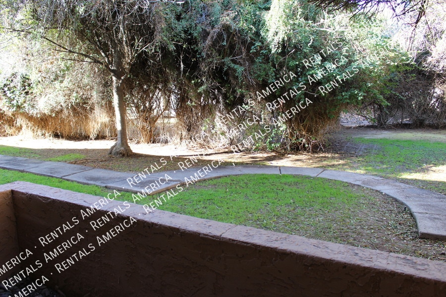 Building Photo - 3131 W Cochise Dr