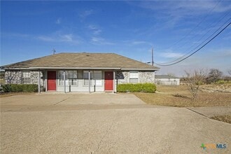 Building Photo - 907 North Dr