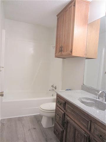 Building Photo - 2308 Birchbrook Ct