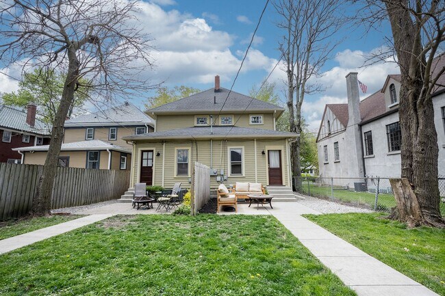 Building Photo - 721-721 Woodruff Pl E Dr