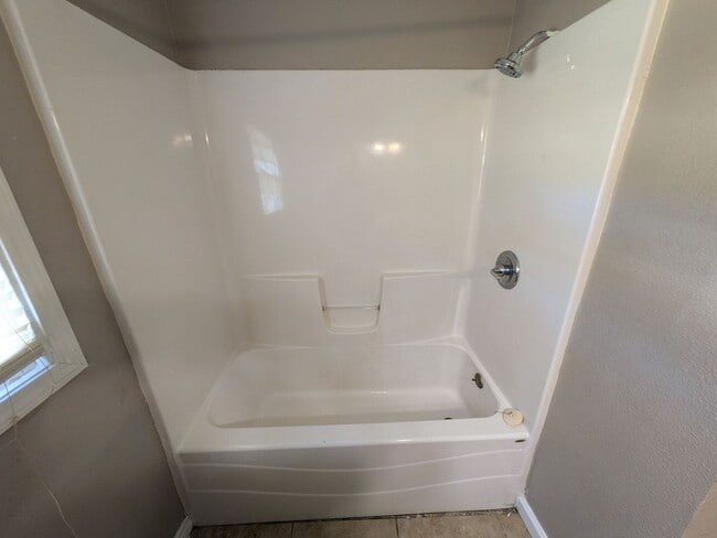 Building Photo - 3230 Maplewood Ln