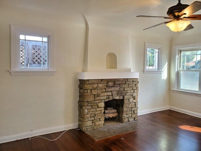 Building Photo - 4624 32nd St