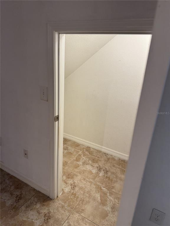 Building Photo - 2853 Adelaide Ct