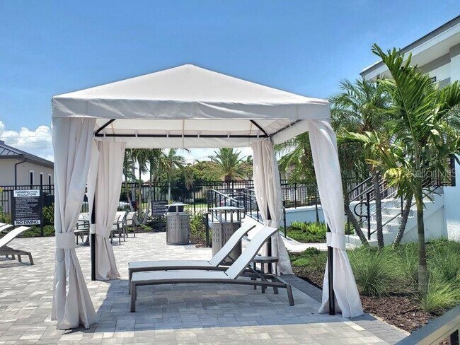 Building Photo - 1620 Seahaven Dr