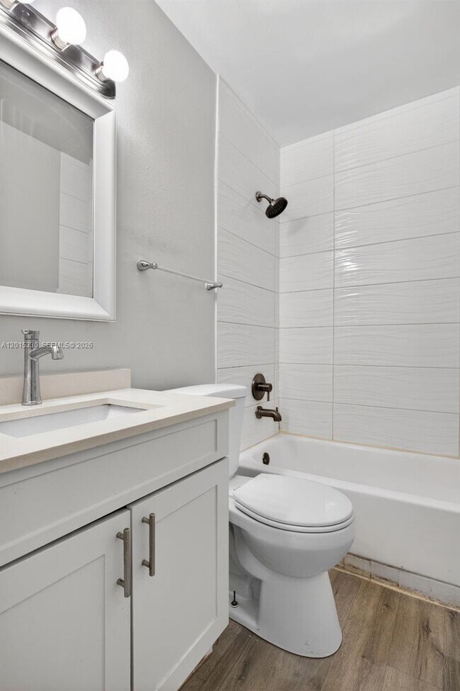 Building Photo - 4409 Treehouse Ln