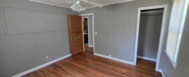 Building Photo - 112 Williamson Ave