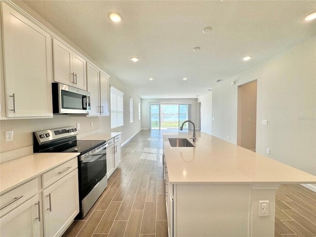 Building Photo - 824 Griffon Ave