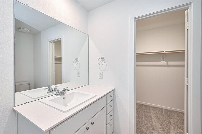 Building Photo - 6814 Lilac Vine Ln