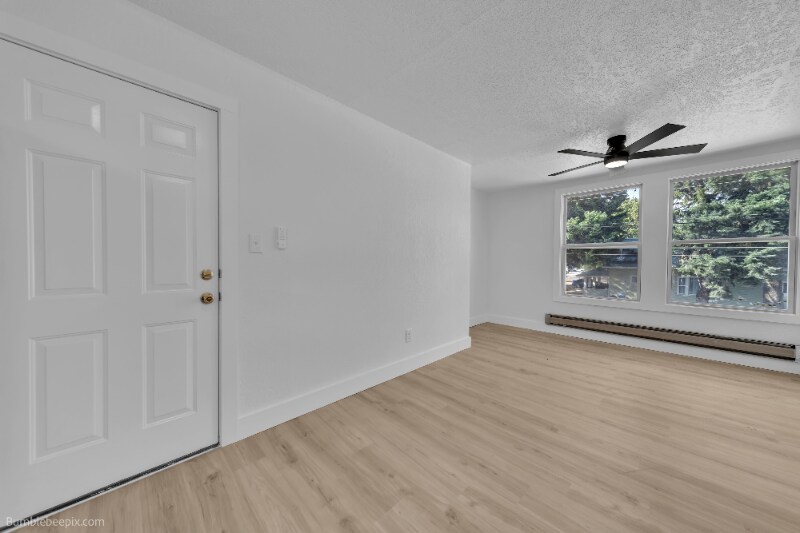 Building Photo - 725 2nd St