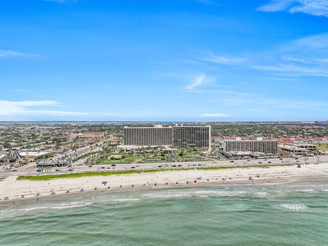 Building Photo - 5220 Seawall Blvd