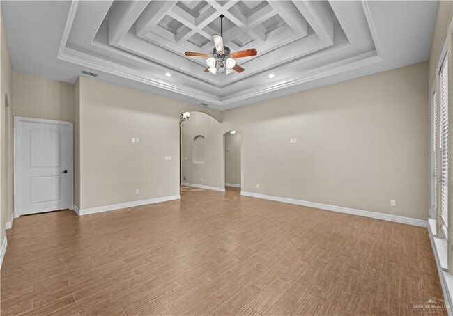 Building Photo - 27 Flamingo Ave