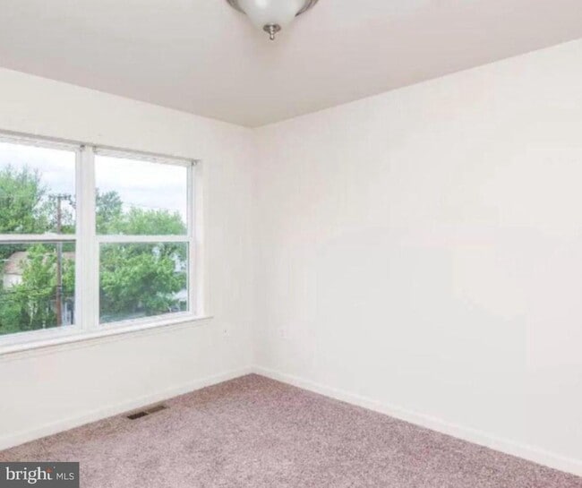 Building Photo - 5237 Crowson Ave