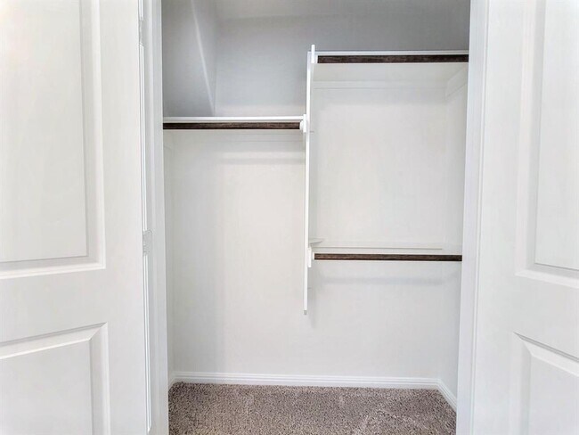 Building Photo - 610 Hereford Lp