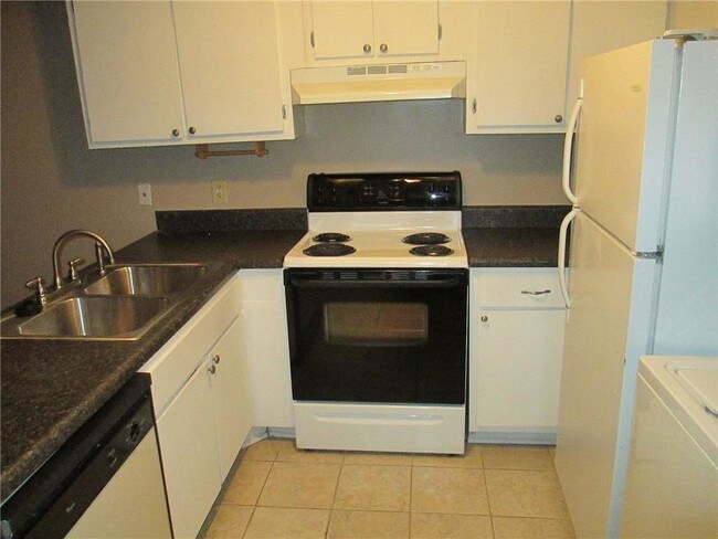 Primary Photo - 150 Ligon St
