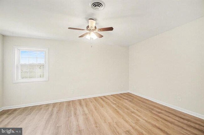 Building Photo - 2113 Matthew Ln