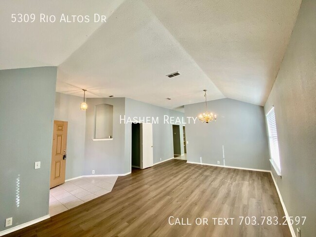 Building Photo - 5309 Rio Altos Dr