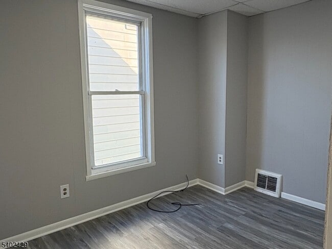 Building Photo - 741 North Blvd