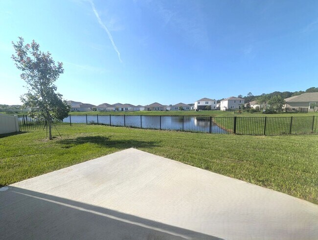 Building Photo - ENTRADA SUBDIVISION - THIS 4/2/3 HOME WITH OVER 2,140 sqft AND FENCED REAR YARD IS NOW AVAILABLE!!