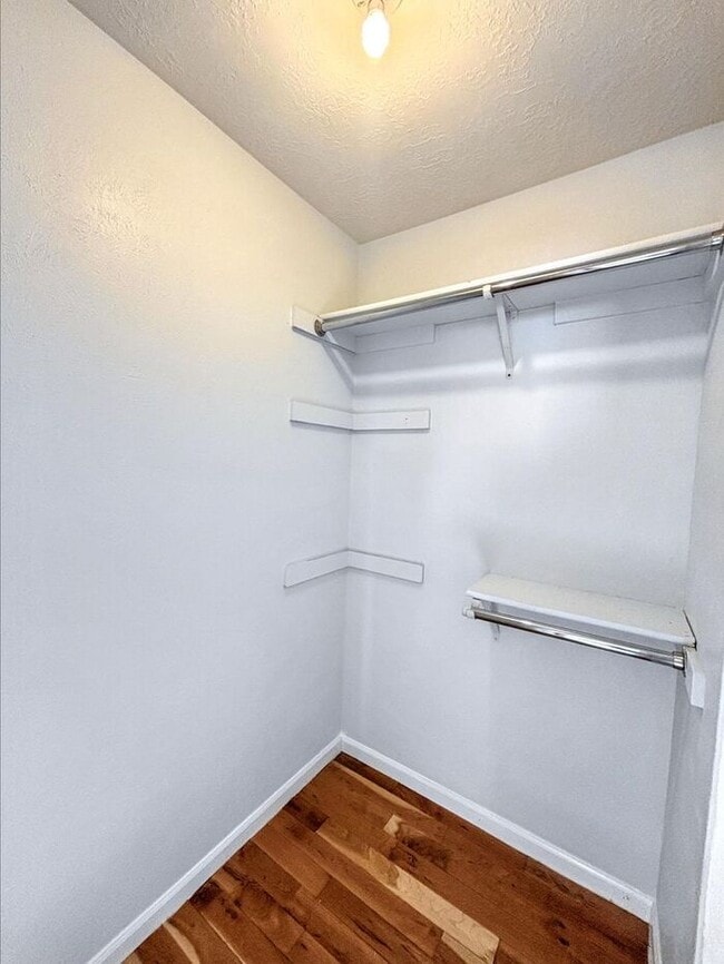 Building Photo - 4330 Meadow Springs Dr