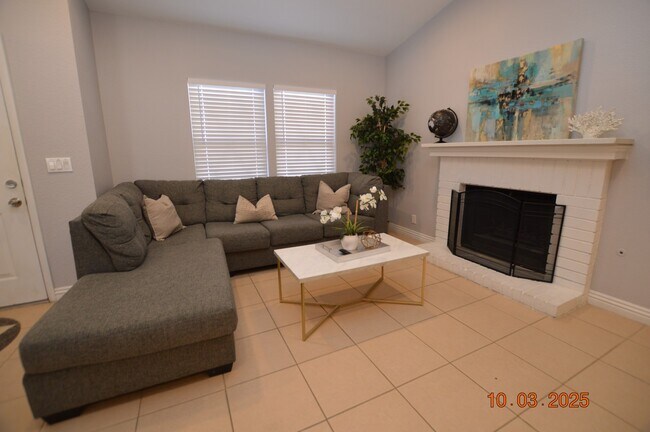 Building Photo - 4406 Newhaven Dr