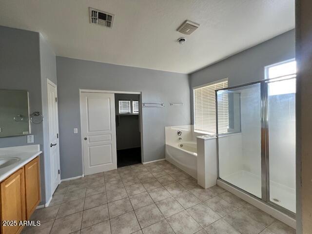 Building Photo - 10618 W Lone Cactus Dr