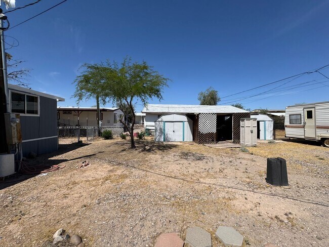 Building Photo - 5119 Mesa Dr