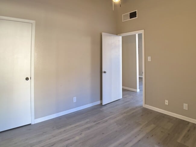 Building Photo - 215 Canyon Terrace Dr