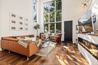 Building Photo - 510 SE Tourmaline Mews